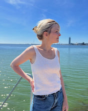 Indlæs billede til gallerivisning Opskrift på June Top fra PetiteKnit