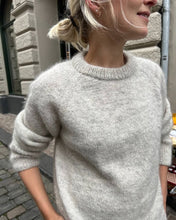 Indlæs billede til gallerivisning Opskrift på Monday Sweater fra PetiteKnit