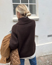 Indlæs billede til gallerivisning Opskrift på Zipper Sweater Light fra PetiteKnit