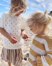 Indlæs billede til gallerivisning Opskrift på Rigmors Sommerbluse Junior fra PetiteKnit