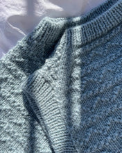 Indlæs billede til gallerivisning Opskrift på Sille Slipover Junior fra PetiteKnit