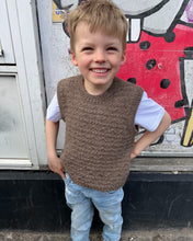 Indlæs billede til gallerivisning Opskrift på Sille Slipover Mini fra PetiteKnit