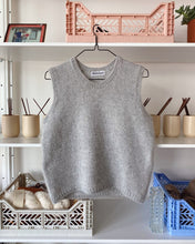 Indlæs billede til gallerivisning Opskrift på Stockholm Slipover fra PetiteKnit