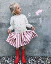 Indlæs billede til gallerivisning Opskrift på Stockholm Sweater Junior fra PetiteKnit