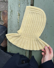 Indlæs billede til gallerivisning Opskrift på Sunday Balaclava fra PetiteKnit