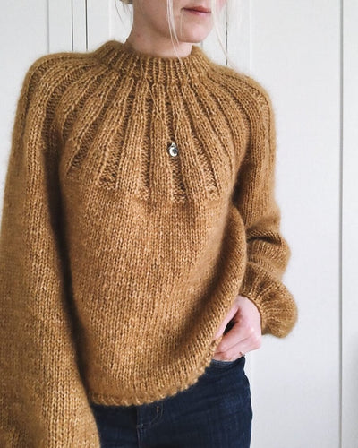 Opskrift på Sunday Sweater fra PetiteKnit