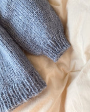 Indlæs billede til gallerivisning Opskrift på Sunday Sweater Junior fra PetiteKnit
