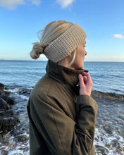 Indlæs billede til gallerivisning Opskrift på Weekend Pandebånd fra PetiteKnit