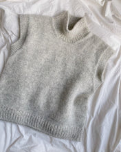 Indlæs billede til gallerivisning Opskrift på Weekend Slipover fra PetiteKnit