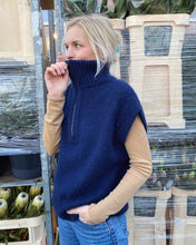 Indlæs billede til gallerivisning Opskrift på Zipper Slipover fra PetiteKnit