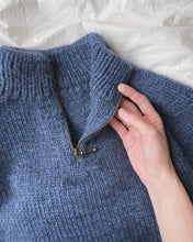 Indlæs billede til gallerivisning Opskrift på Zipper Sweater Junior fra PetiteKnit