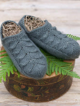 Indlæs billede til gallerivisning Opskrift på Bregnetøfler fra Sandnes Garn