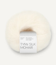 Indlæs billede til gallerivisning Kumulus Bluse PetiteKnit strikkekit [Tynn Silk Mohair]
