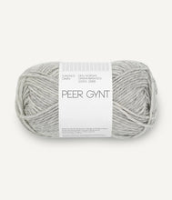 Indlæs billede til gallerivisning Louvre Sweater - strikkekit [Peer Gynt] PetiteKnit
