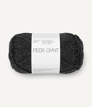 Indlæs billede til gallerivisning Louvre Sweater - strikkekit [Peer Gynt] PetiteKnit
