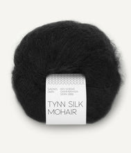 Indlæs billede til gallerivisning Kumulus Bluse PetiteKnit strikkekit [Tynn Silk Mohair]
