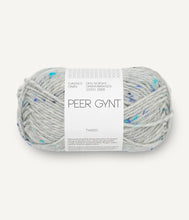 Indlæs billede til gallerivisning Louvre Sweater - strikkekit [Peer Gynt] PetiteKnit
