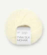 Indlæs billede til gallerivisning Kumulus Bluse PetiteKnit strikkekit [Tynn Silk Mohair]

