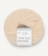 Indlæs billede til gallerivisning Kumulus Bluse PetiteKnit strikkekit [Tynn Silk Mohair]
