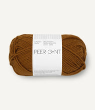 Indlæs billede til gallerivisning Louvre Sweater - strikkekit [Peer Gynt] PetiteKnit
