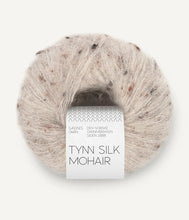 Indlæs billede til gallerivisning Kumulus Bluse PetiteKnit strikkekit [Tynn Silk Mohair]
