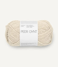 Indlæs billede til gallerivisning Louvre Sweater - strikkekit [Peer Gynt] PetiteKnit
