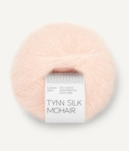 Indlæs billede til gallerivisning Kumulus Bluse PetiteKnit strikkekit [Tynn Silk Mohair]
