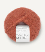 Indlæs billede til gallerivisning Kumulus Bluse PetiteKnit strikkekit [Tynn Silk Mohair]
