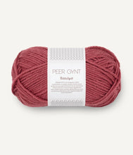 Indlæs billede til gallerivisning Louvre Sweater - strikkekit [Peer Gynt] PetiteKnit
