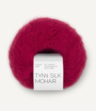 Indlæs billede til gallerivisning Kumulus Bluse PetiteKnit strikkekit [Tynn Silk Mohair]

