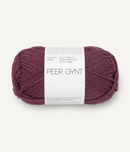 Indlæs billede til gallerivisning Louvre Sweater - strikkekit [Peer Gynt] PetiteKnit
