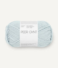 Indlæs billede til gallerivisning Louvre Sweater - strikkekit [Peer Gynt] PetiteKnit
