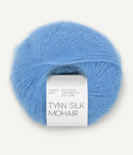 Indlæs billede til gallerivisning Kumulus Bluse PetiteKnit strikkekit [Tynn Silk Mohair]
