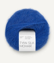 Indlæs billede til gallerivisning Kumulus Bluse PetiteKnit strikkekit [Tynn Silk Mohair]
