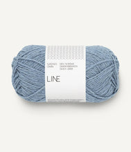 Indlæs billede til gallerivisning Alice Top PetiteKnit strikkekit [Line]
