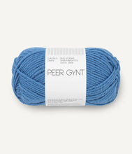 Indlæs billede til gallerivisning Louvre Sweater - strikkekit [Peer Gynt] PetiteKnit
