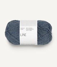 Indlæs billede til gallerivisning Alice Top PetiteKnit strikkekit [Line]
