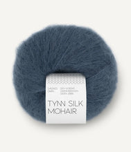 Indlæs billede til gallerivisning Kumulus Bluse PetiteKnit strikkekit [Tynn Silk Mohair]
