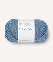 Indlæs billede til gallerivisning Louvre Sweater - strikkekit [Peer Gynt] PetiteKnit
