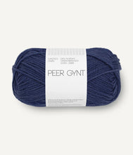 Indlæs billede til gallerivisning Louvre Sweater - strikkekit [Peer Gynt] PetiteKnit
