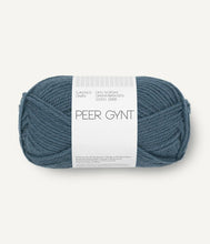 Indlæs billede til gallerivisning Louvre Sweater - strikkekit [Peer Gynt] PetiteKnit
