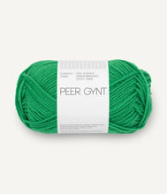 Indlæs billede til gallerivisning Louvre Sweater - strikkekit [Peer Gynt] PetiteKnit
