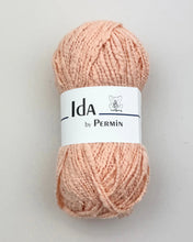 Indlæs billede til gallerivisning Plain Yoke Tee 19 garnpakke [Ida byPermin]
