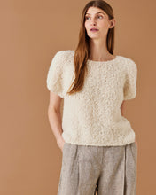 Indlæs billede til gallerivisning Raglan T-Shirt i bouclé strikkekit [Bodil byPermin] 896605
