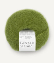 Indlæs billede til gallerivisning Kumulus Bluse PetiteKnit strikkekit [Tynn Silk Mohair]
