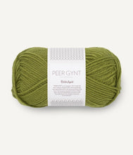 Indlæs billede til gallerivisning Louvre Sweater - strikkekit [Peer Gynt] PetiteKnit
