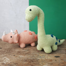 Indlæs billede til gallerivisning Dino Brontosaurus hæklekit
