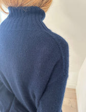 Indlæs billede til gallerivisning Note Sweater
