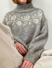 Indlæs billede til gallerivisning Rosie Yoke Sweater
