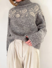 Indlæs billede til gallerivisning Rosie Yoke Sweater
